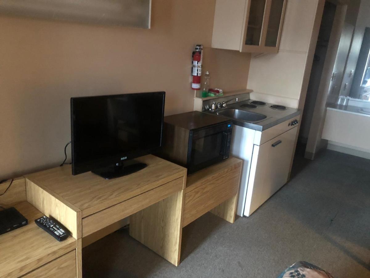 Sundre Parkwood Motor Inn المظهر الخارجي الصورة
