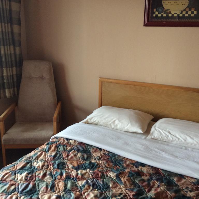 Sundre Parkwood Motor Inn المظهر الخارجي الصورة