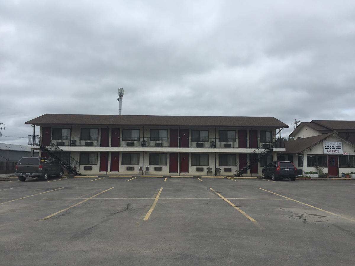 Sundre Parkwood Motor Inn المظهر الخارجي الصورة