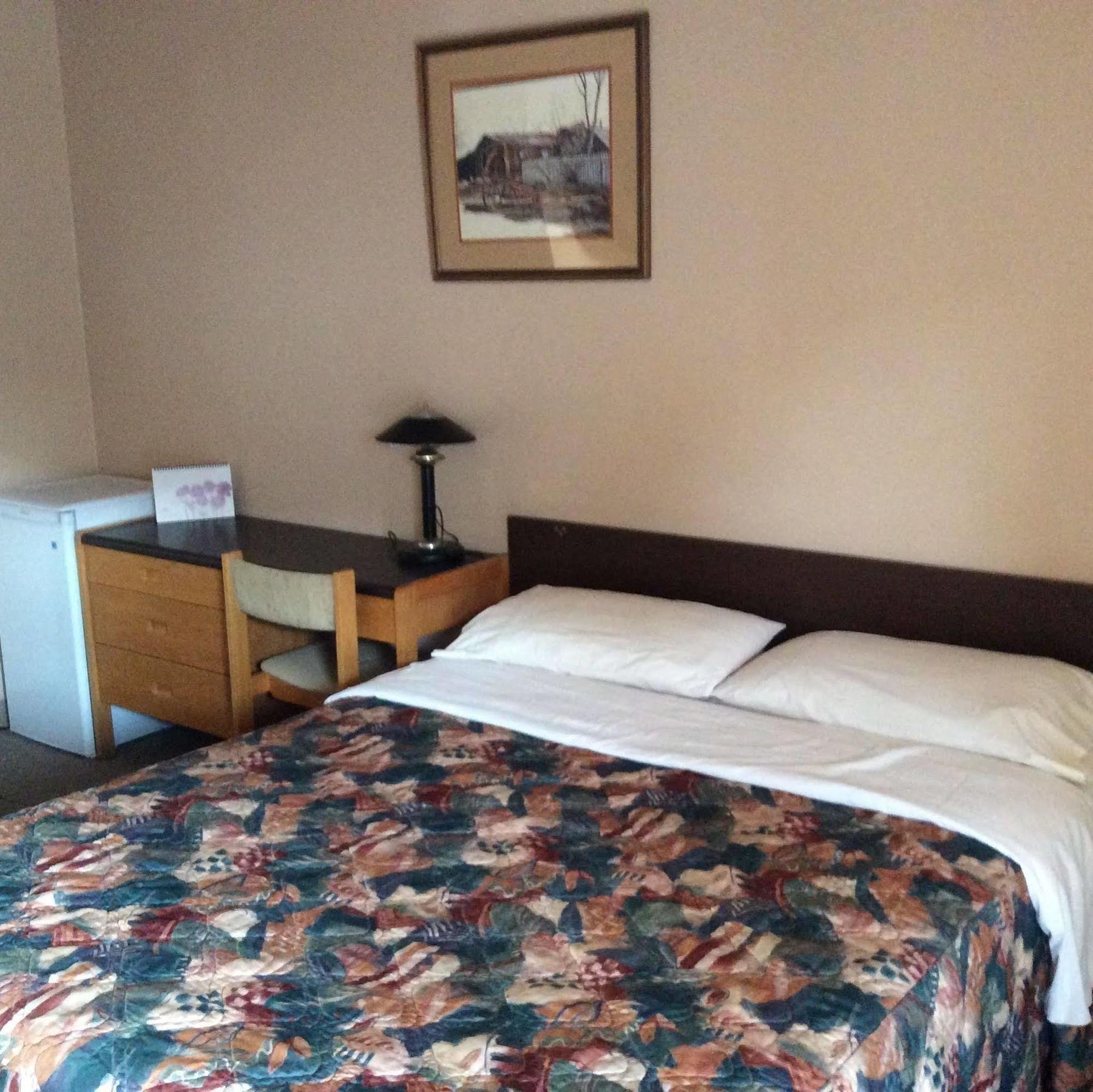 Sundre Parkwood Motor Inn المظهر الخارجي الصورة